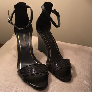 Enzo Angiolini Black Wedges Sz8